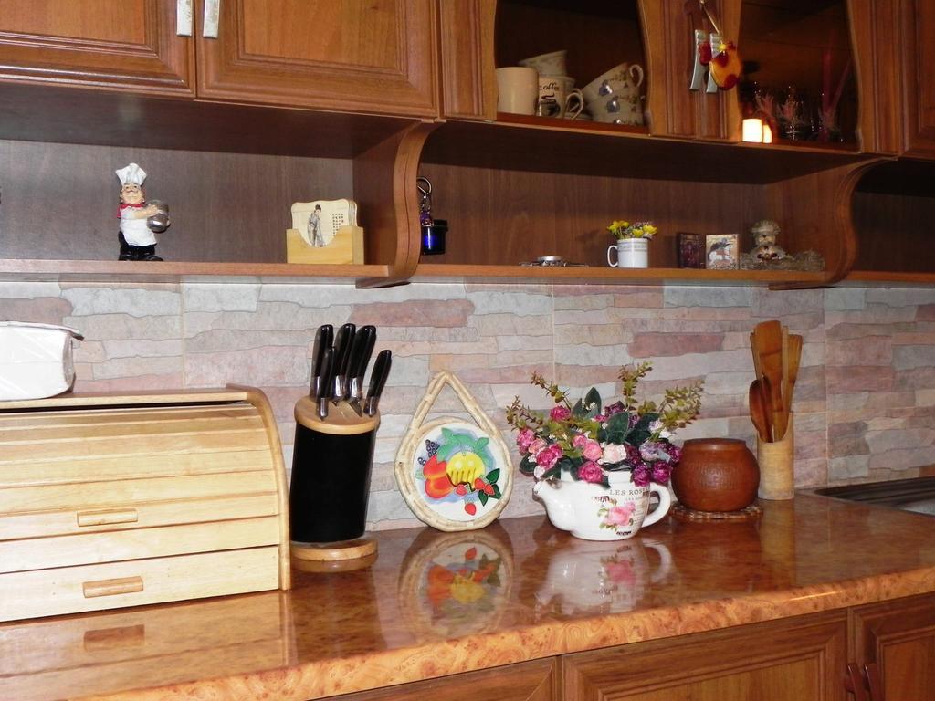 Tinikos Guest House เทลาวี ภายนอก รูปภาพ