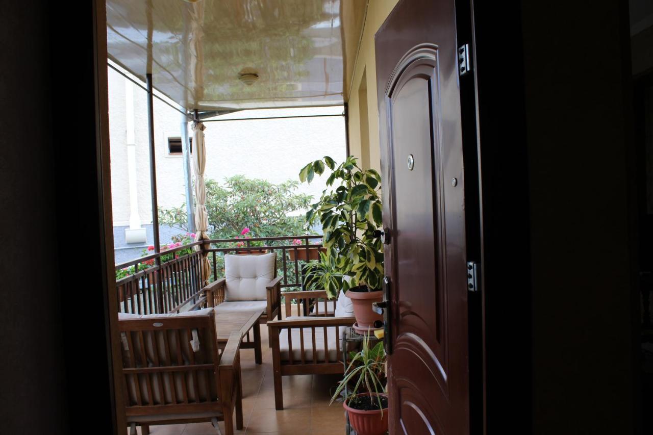 Tinikos Guest House เทลาวี ภายนอก รูปภาพ