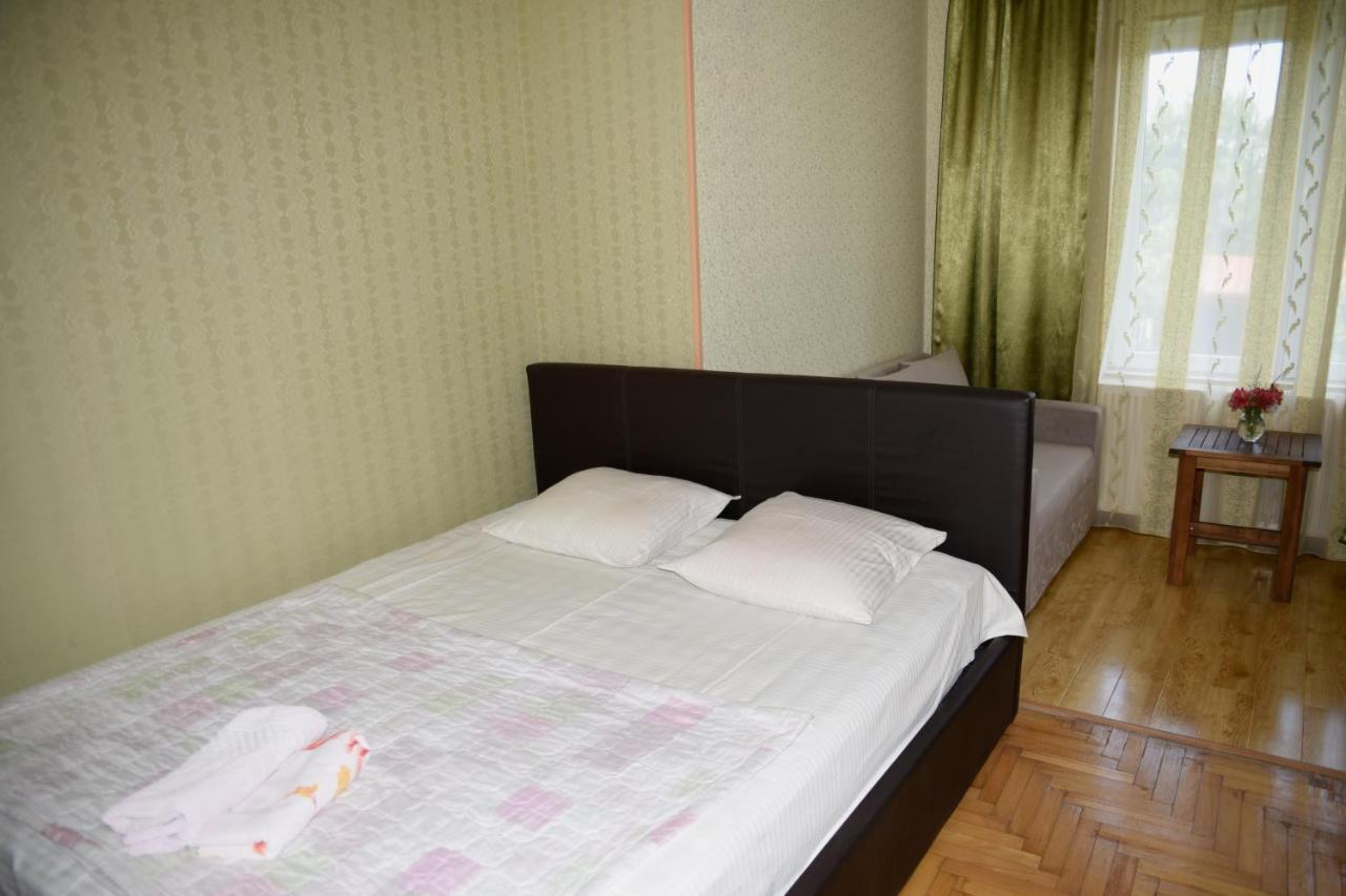 Tinikos Guest House เทลาวี ภายนอก รูปภาพ
