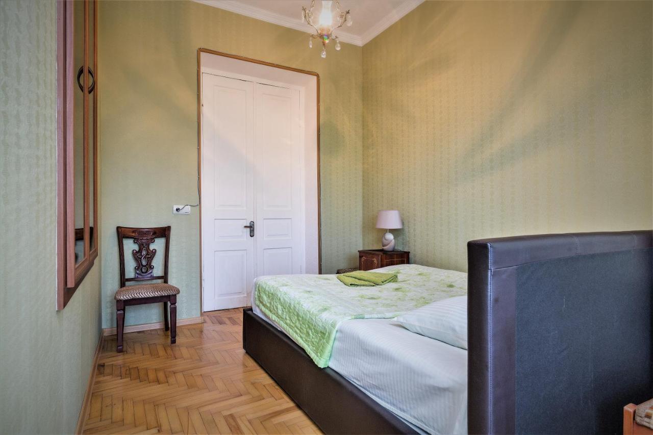 Tinikos Guest House เทลาวี ภายนอก รูปภาพ